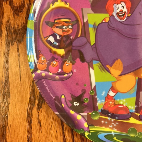 3 McDonald’s Melamine Colectors Plates - School time, Haunted House & Christmas - Picture 7 of 11